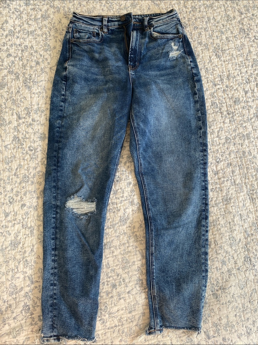 American Eagle Outfitters High-Rise Distressed Dark Blue Jeans